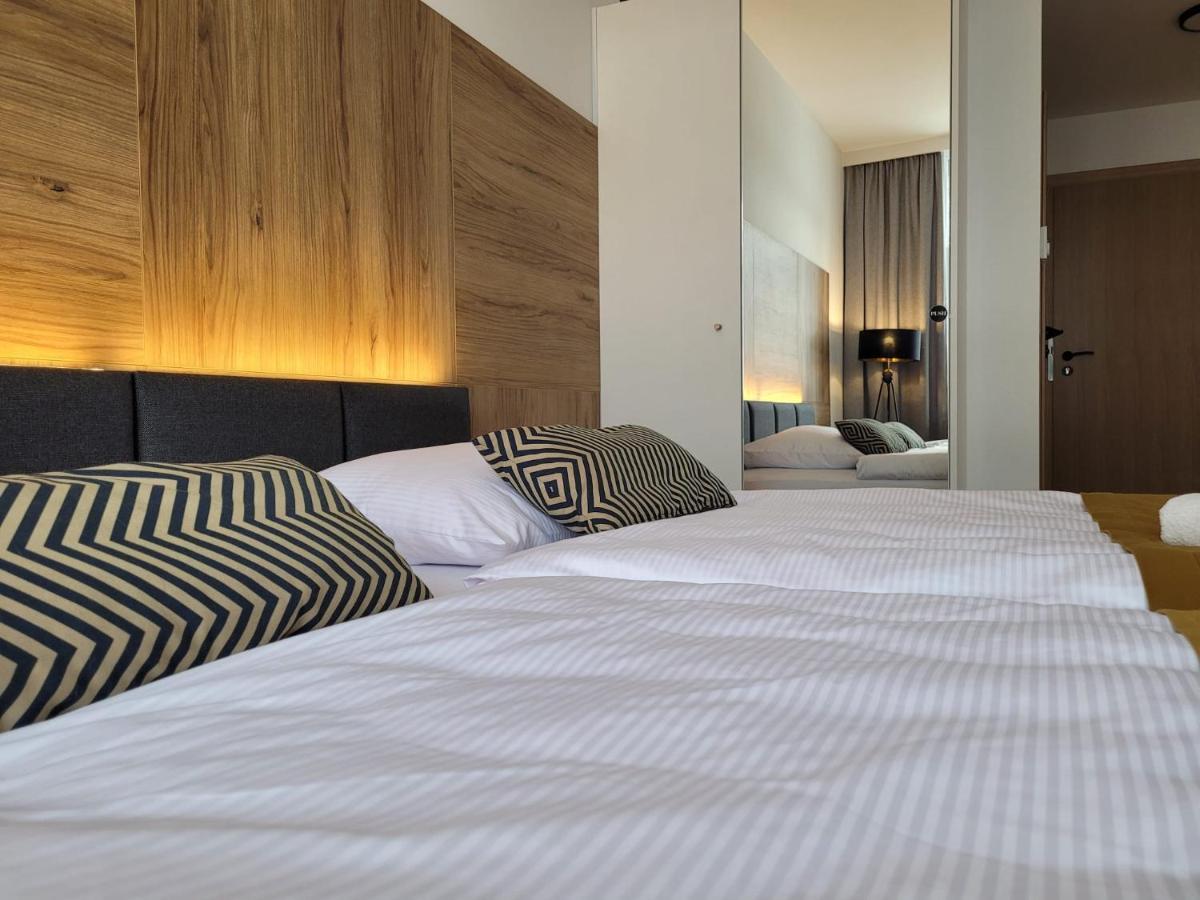 Good Sleep Bed & Breakfast Kolonowskie Exterior photo
